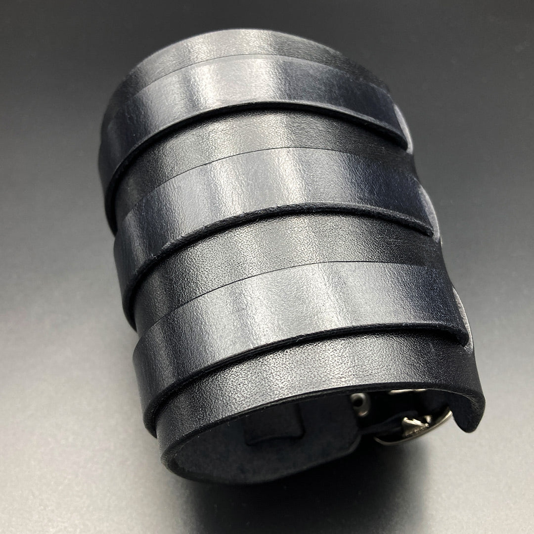 BOUNCER – Breites Lederarmband, schwarz
