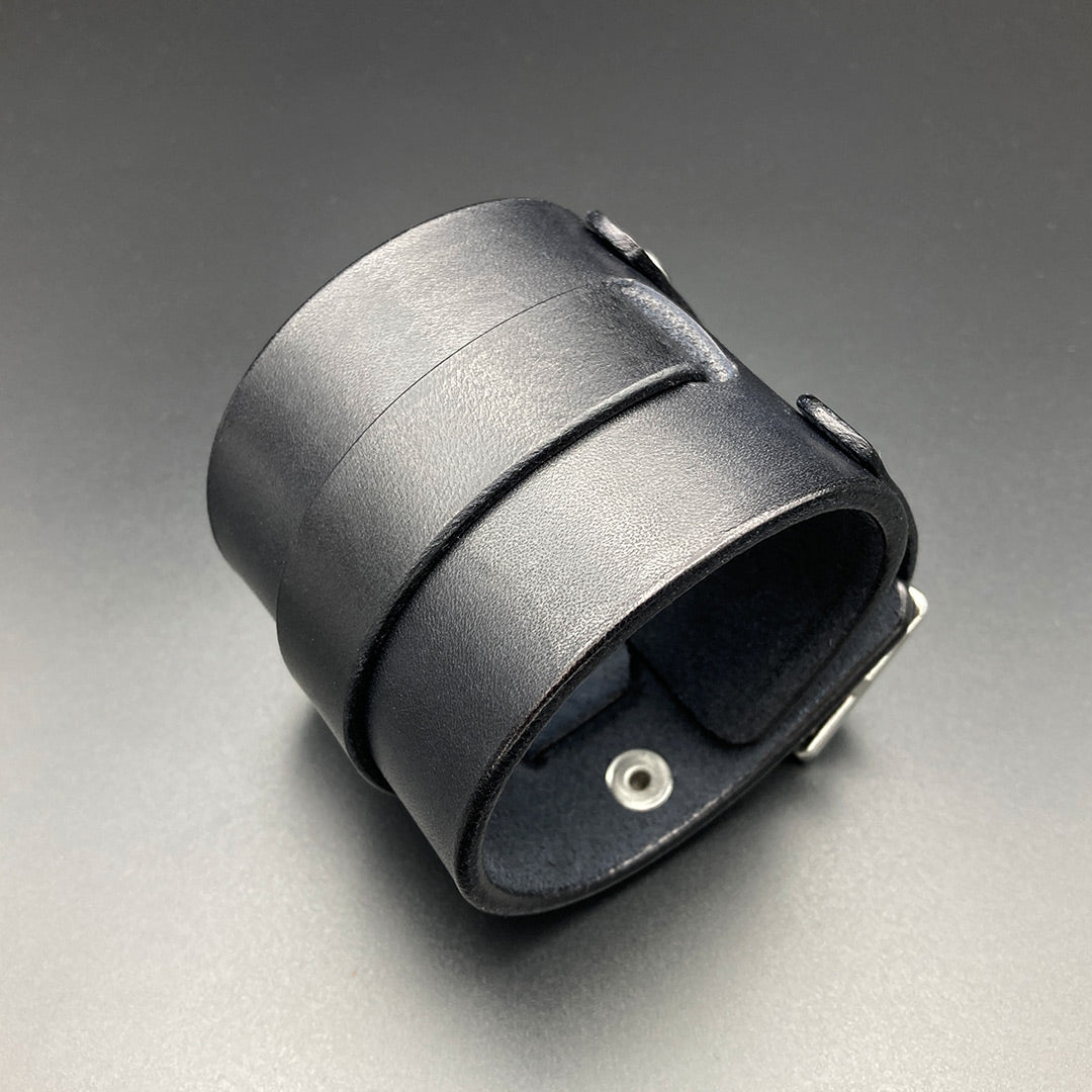 Breites Lederarmband "Johnny-D", schwarz
