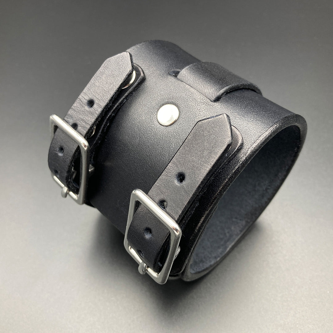 Breites Lederarmband "Johnny-D", schwarz