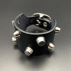 Breites Nietenarmband „Halvar“, schwarz