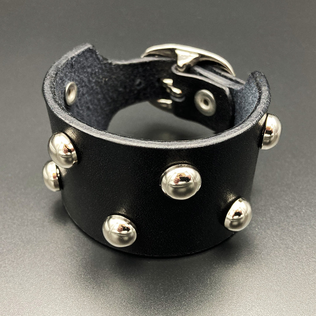 Breites Nietenarmband „Sindbad“, schwarz