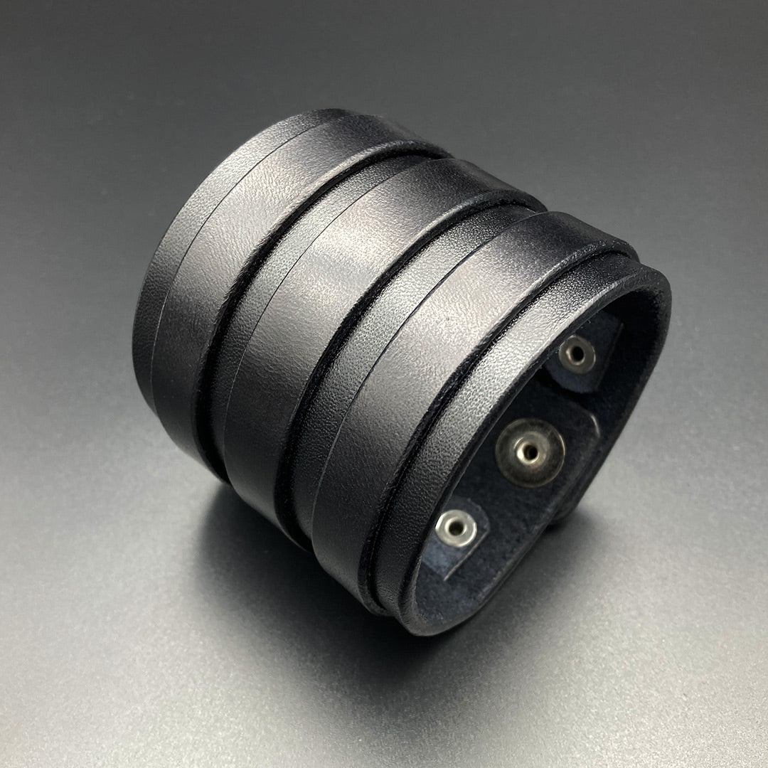 Breites Lederarmband "Outlaw", schwarz