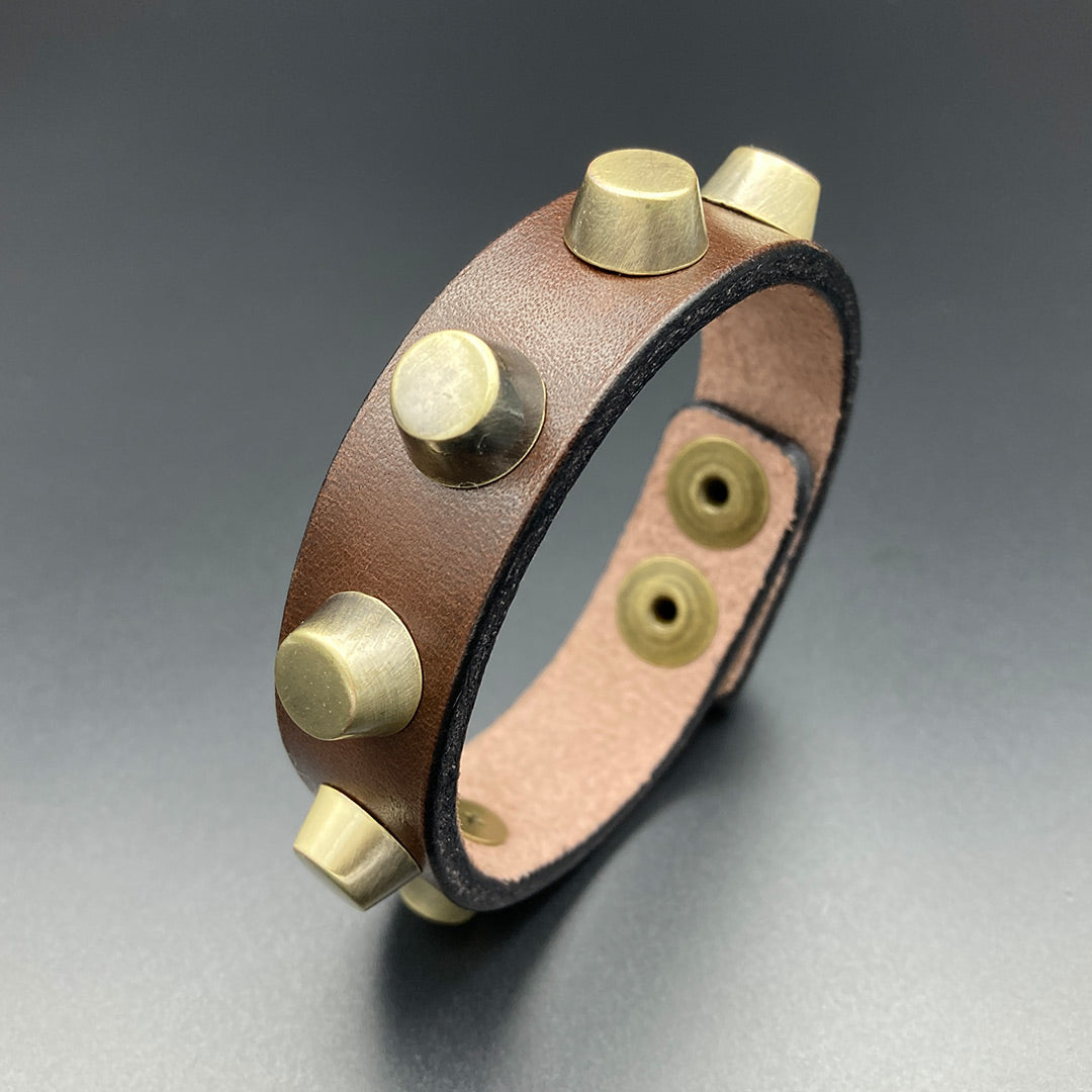 Nietenarmband „Crusher“, braun