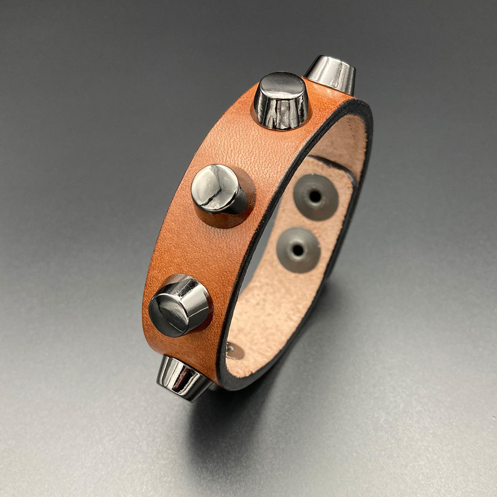Nietenarmband „Crusher“, hellbraun