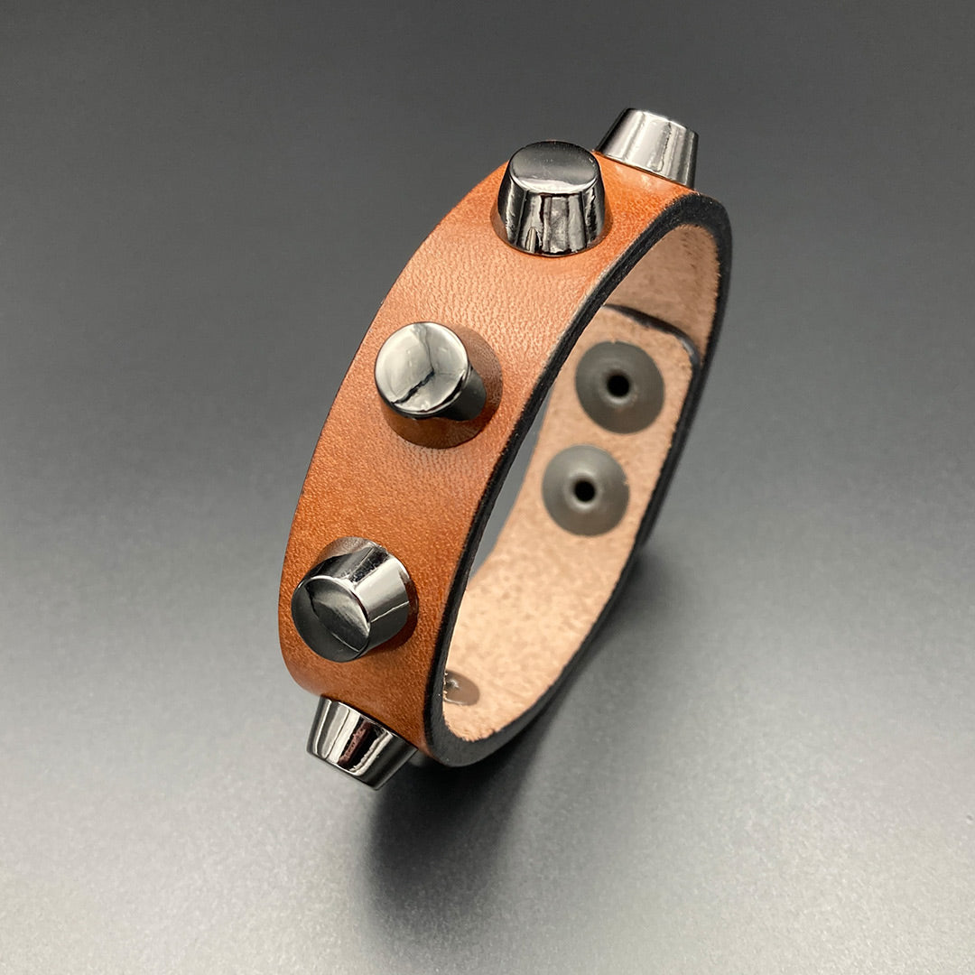 Nietenarmband „Crusher“, hellbraun