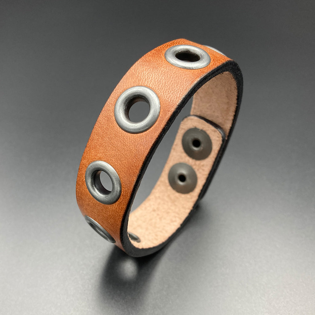Nietenarmband „Roady“, hellbraun