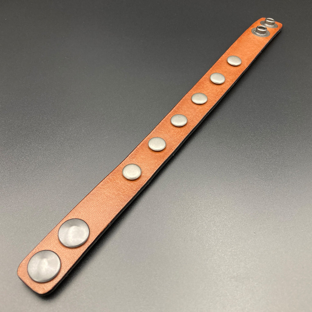 Nietenarmband „Rumbler“, hellbraun