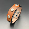 Nietenarmband „Rumbler“, hellbraun