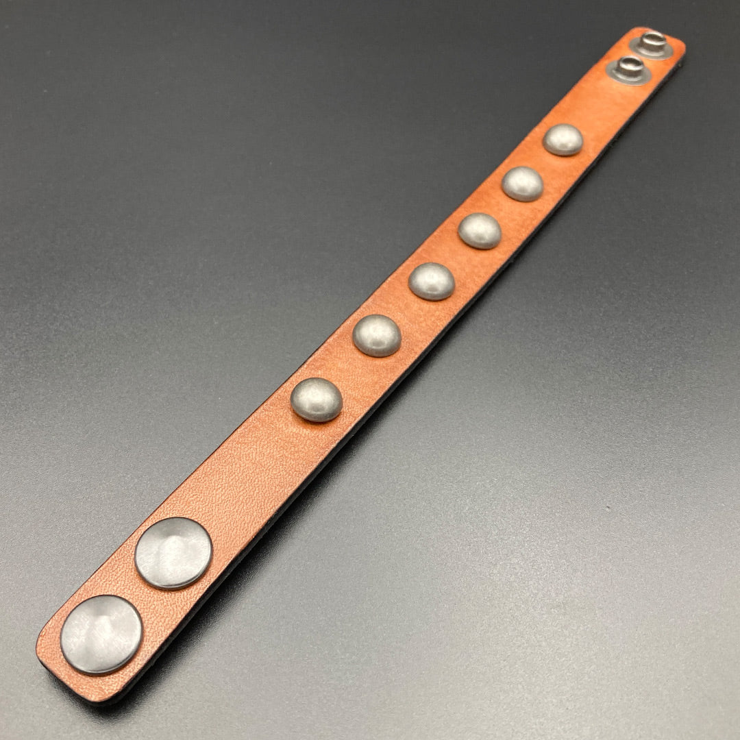 Nietenarmband „Viking“, hellbraun