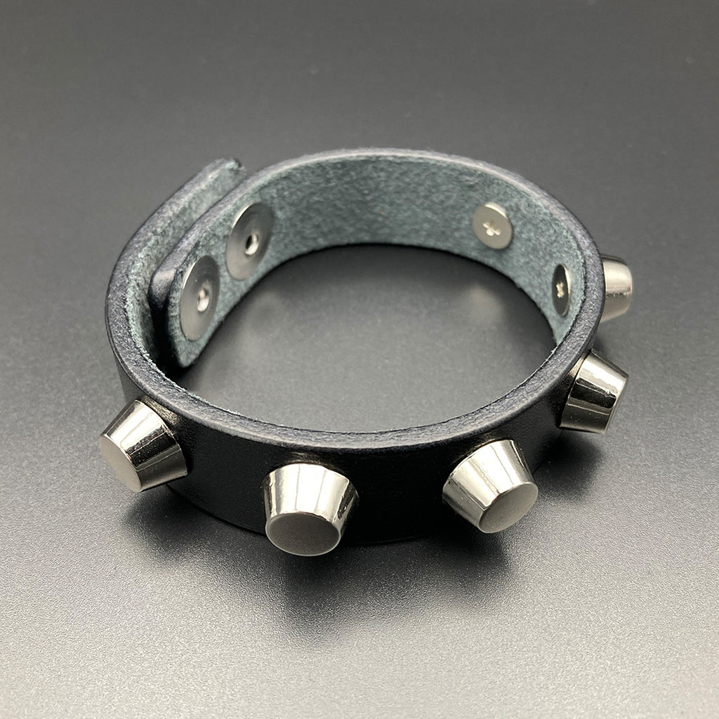 Nietenarmband „Crusher“, schwarz
