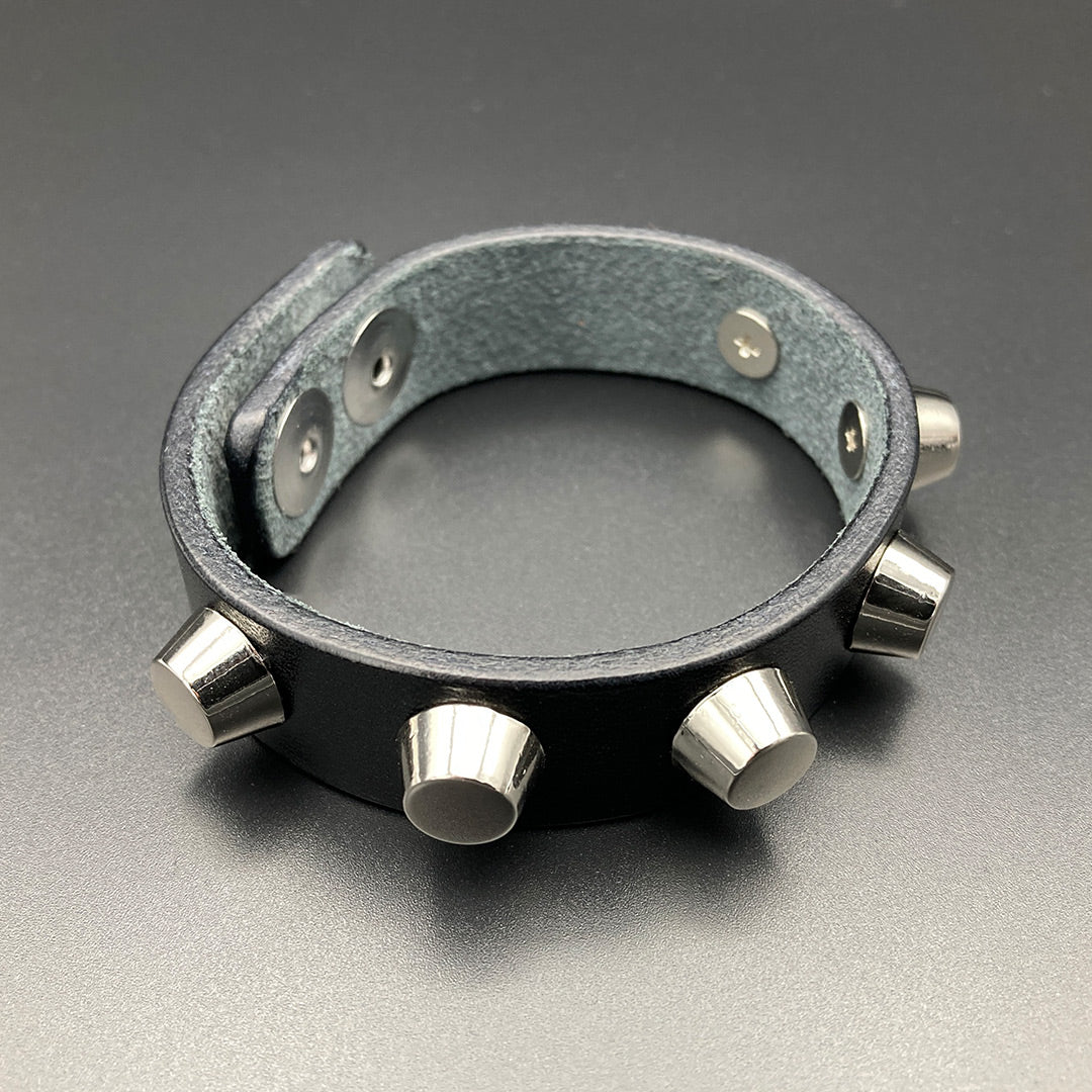 Nietenarmband „Crusher“, schwarz