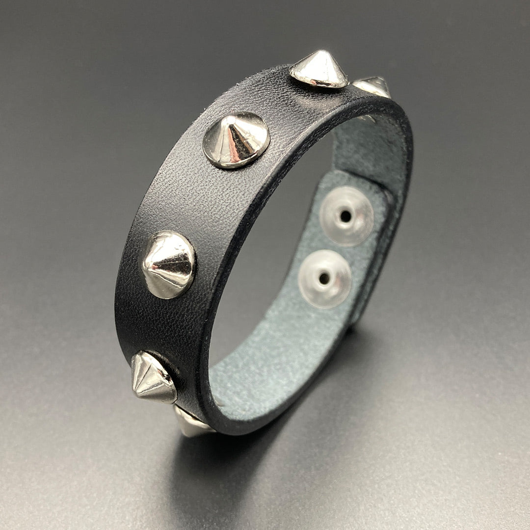 Nietenarmband „Rocker“, schwarz