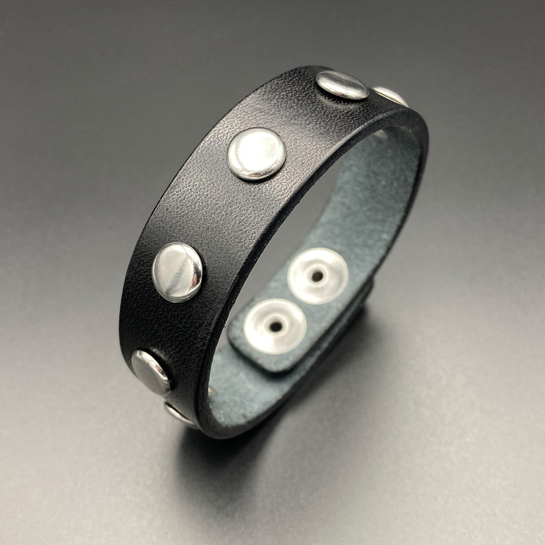 Nietenarmband „Rumbler“, schwarz