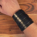 BOUNCER – Breites Lederarmband, schwarz